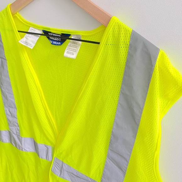 Walls Work Wear Reflective Safety Vest - Picture 5 of 8